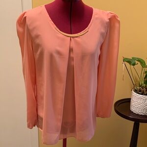 Women Long Sleeve Solid Color Pleated Shirt Blouse with gold metal neck NWOT